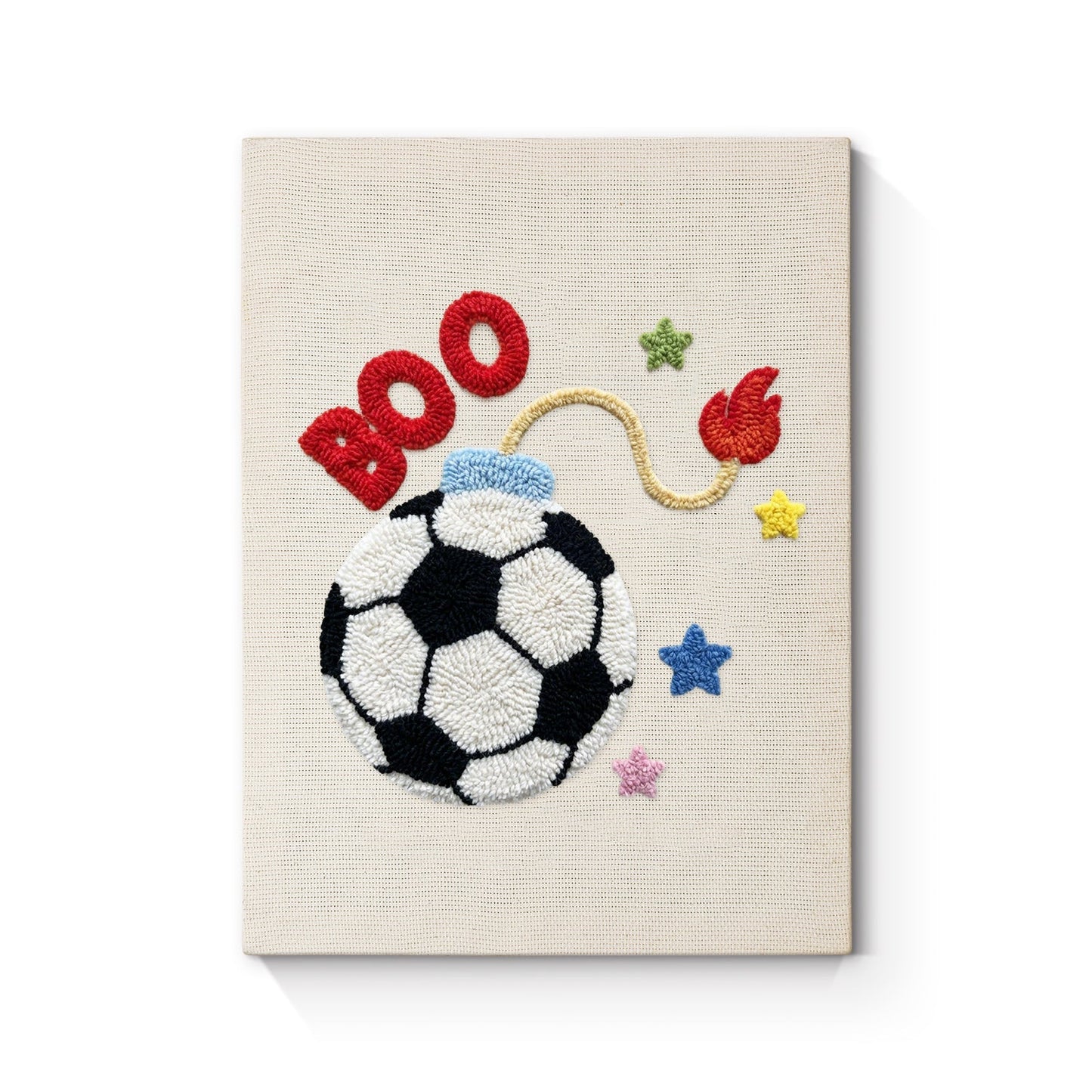 Fotbollsbomb – Punch needle-broderi