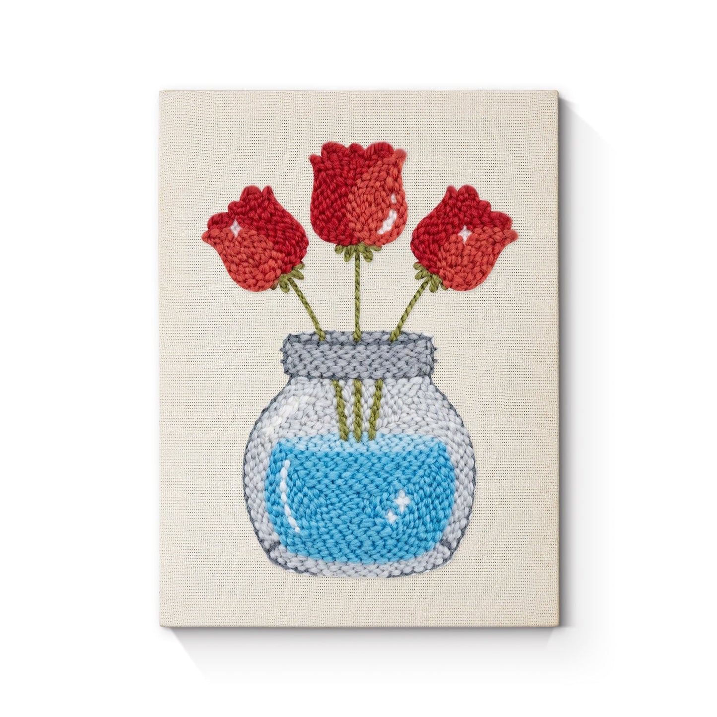 Röda tulpaner i glasburk – Punch needle-broderi