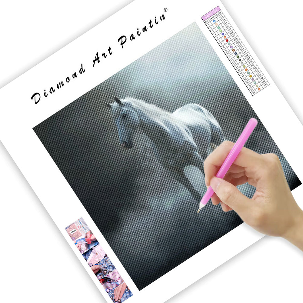 Mystisk häst i dimma - Diamantmålning