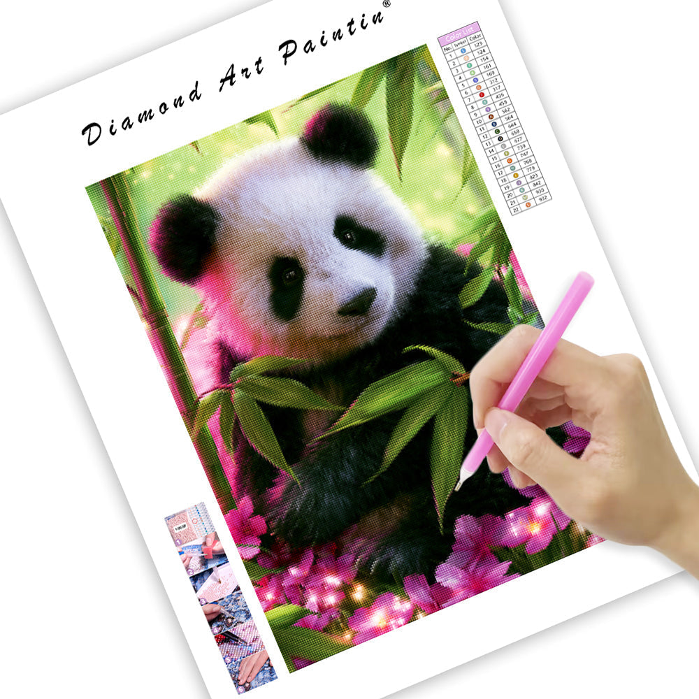 Panda bland blommor i mjukt ljus – Diamantmålning