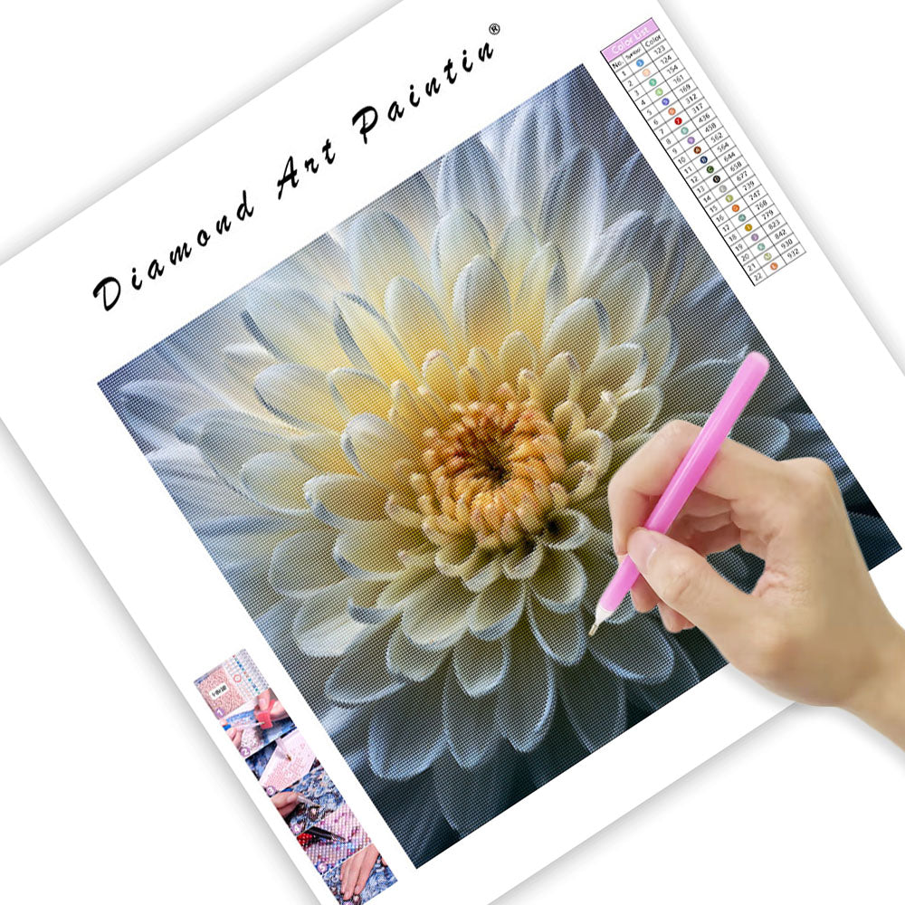 Detaljerad Krysantemum - Diamantmålning