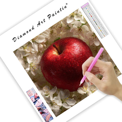 Rött Äpple och Vita Blommor - Diamantmålning