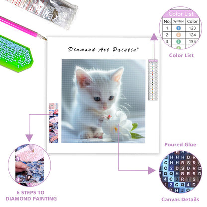 Vit katt med gardenia – Diamantmålning